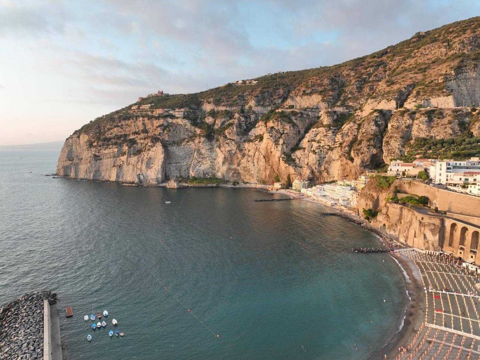 Seaside Jem Panzió Meta Kültér fotó